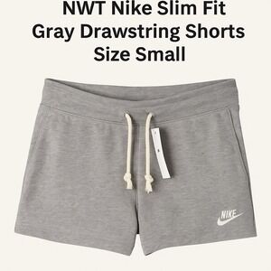 Nike NWT Cotton/Polyester Lightweight Shorts Size Small Gray‎ Pockets